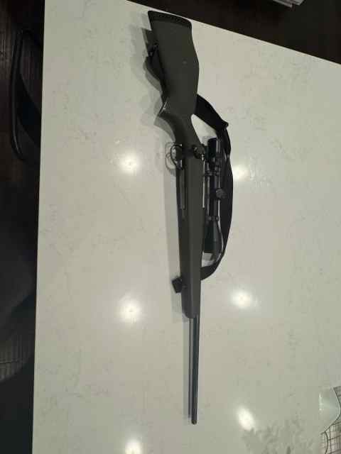 Weatherby 7mm with scope 