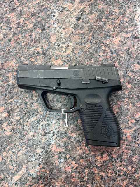 Taurus 700 slim 9mm w. mag nose case